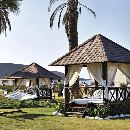 Kairaba Alacati & Кешме