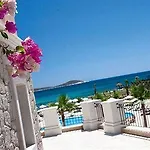 Kairaba Alacati & 2*