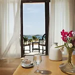 Kairaba Alacati & Hotel 2*